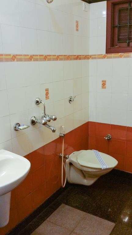 River View Guest House - Kavitha Residency Mangalore Ngoại thất bức ảnh